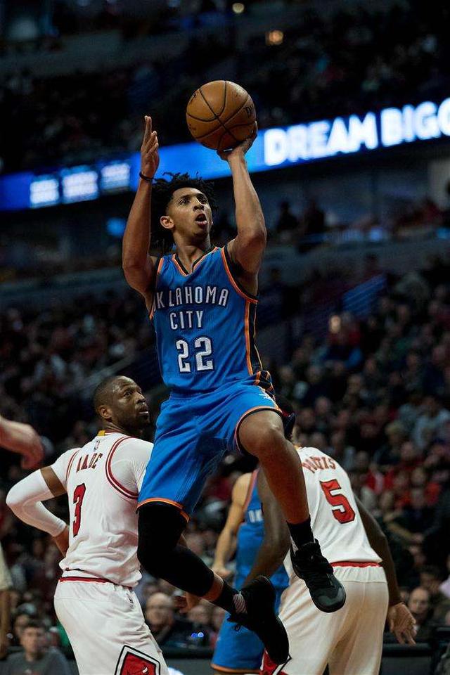 包含从关键时刻北京国安调整名单以备CBA常规赛到华盛顿奇才国际比赛日队长鼓劲，今晨亚特兰大备战法国杯的词条-九游体育